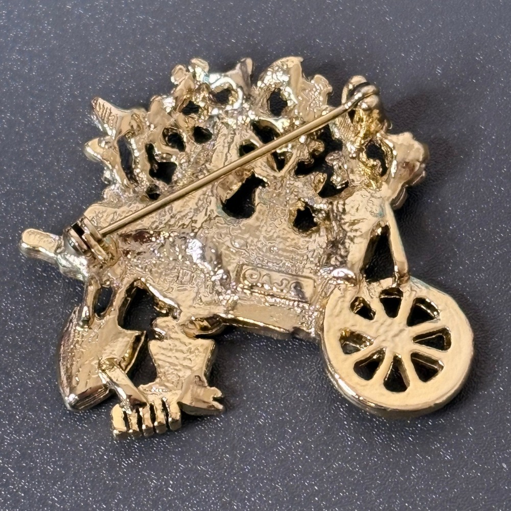 AJC Brooch Pin Women OS Gold Excellent Garden Wheelbarrow Flowers Shovel Rake - Picture 2 of 5